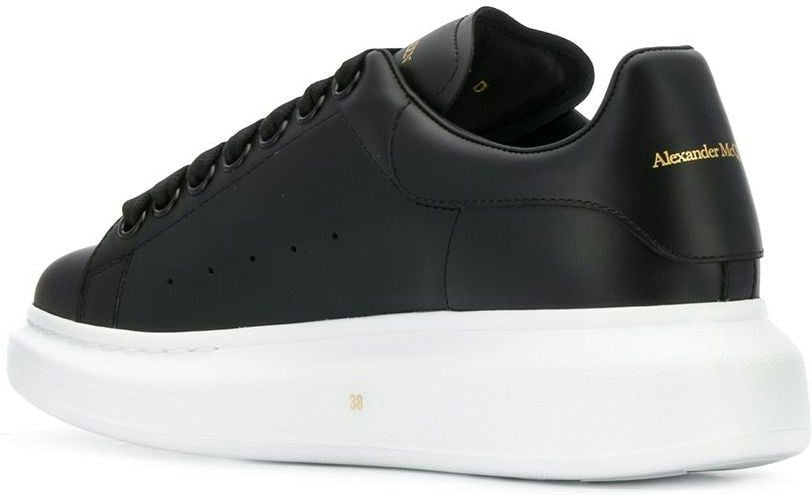 OVERSIZED LEATHER SNEAKERS