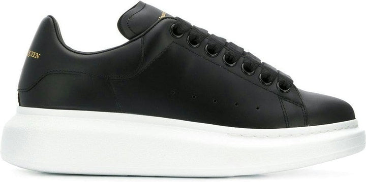 OVERSIZED LEATHER SNEAKERS