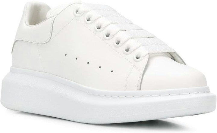 OVERSIZED LEATHER SNEAKERS