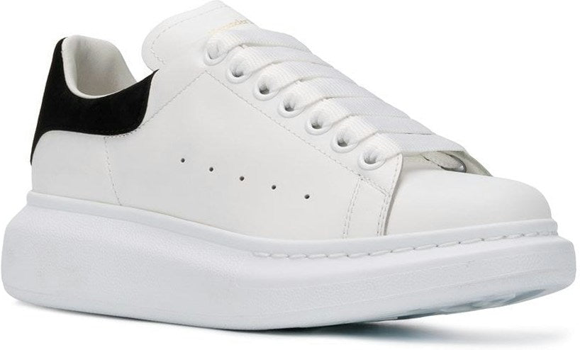 OVERSIZED LEATHER SNEAKERS
