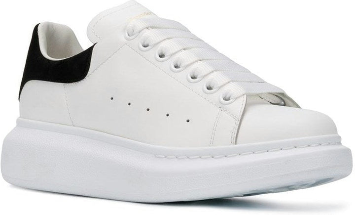 OVERSIZED LEATHER SNEAKERS