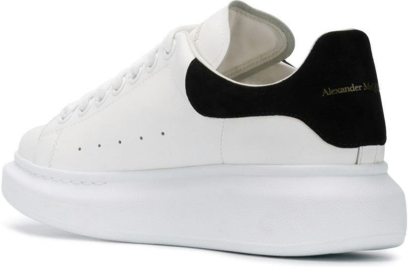 OVERSIZED LEATHER SNEAKERS