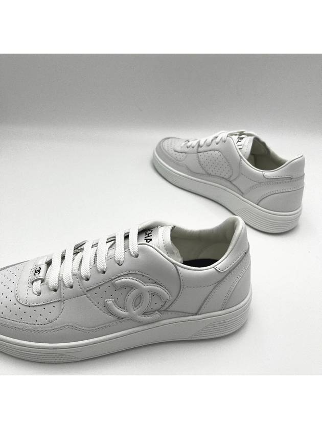 CC Logo Calfskin Low Top Sneakers White Chanel
