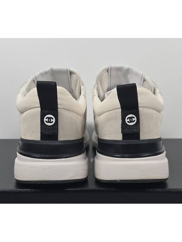 CC logo suede sneakers 235 Chanel