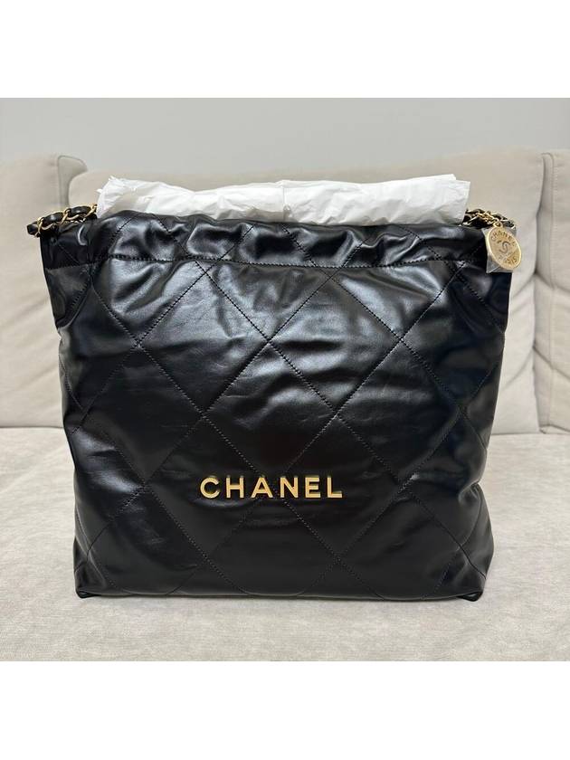22bag medium black chain bag Chanel