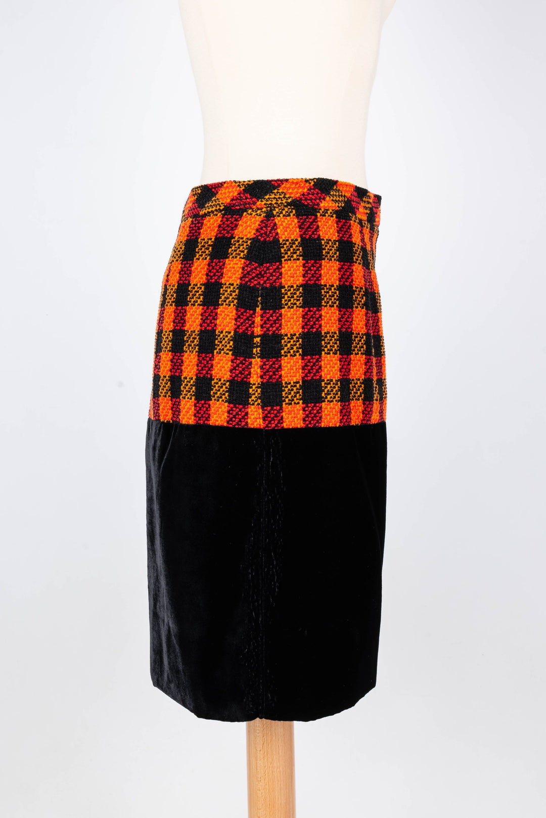 Ensemble de tailleur Top Quality Chanel 1990's