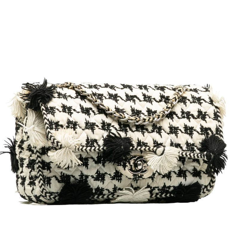Top Quality Chanel Flap Chain Shoulder Bag Canvas White Black Ladies