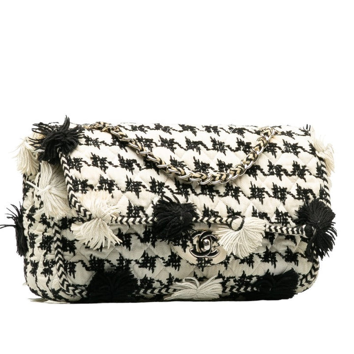 Top Quality Chanel Flap Chain Shoulder Bag Canvas White Black Ladies