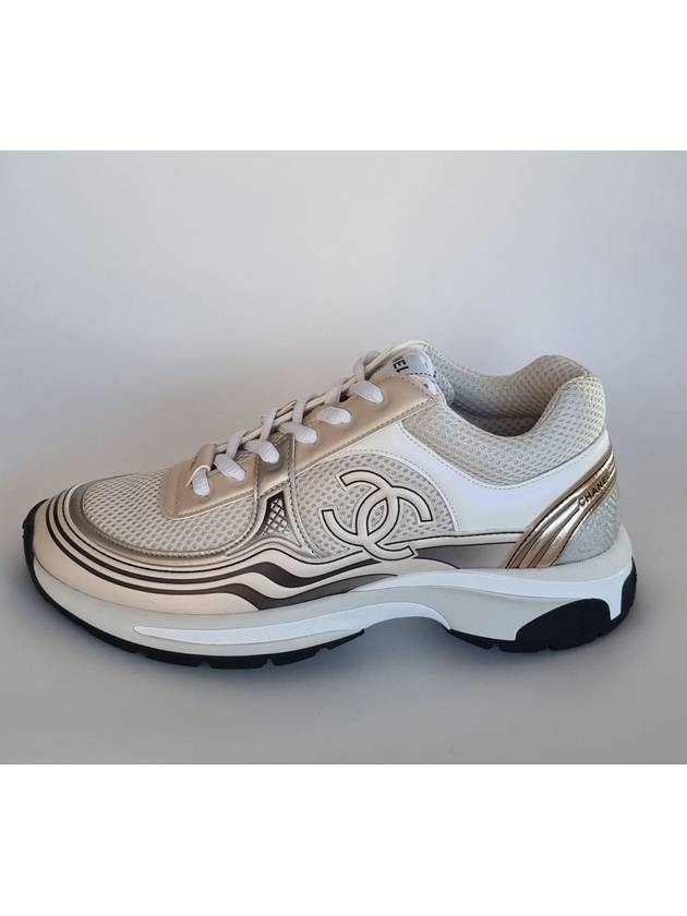 Women CC Logo Fabric Laminated Low Top Sneakers Silver Ivory Chanel
