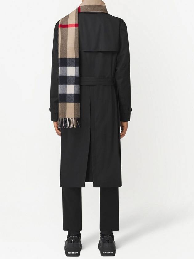 Burberry Check Fringe Cashmere Muffler
