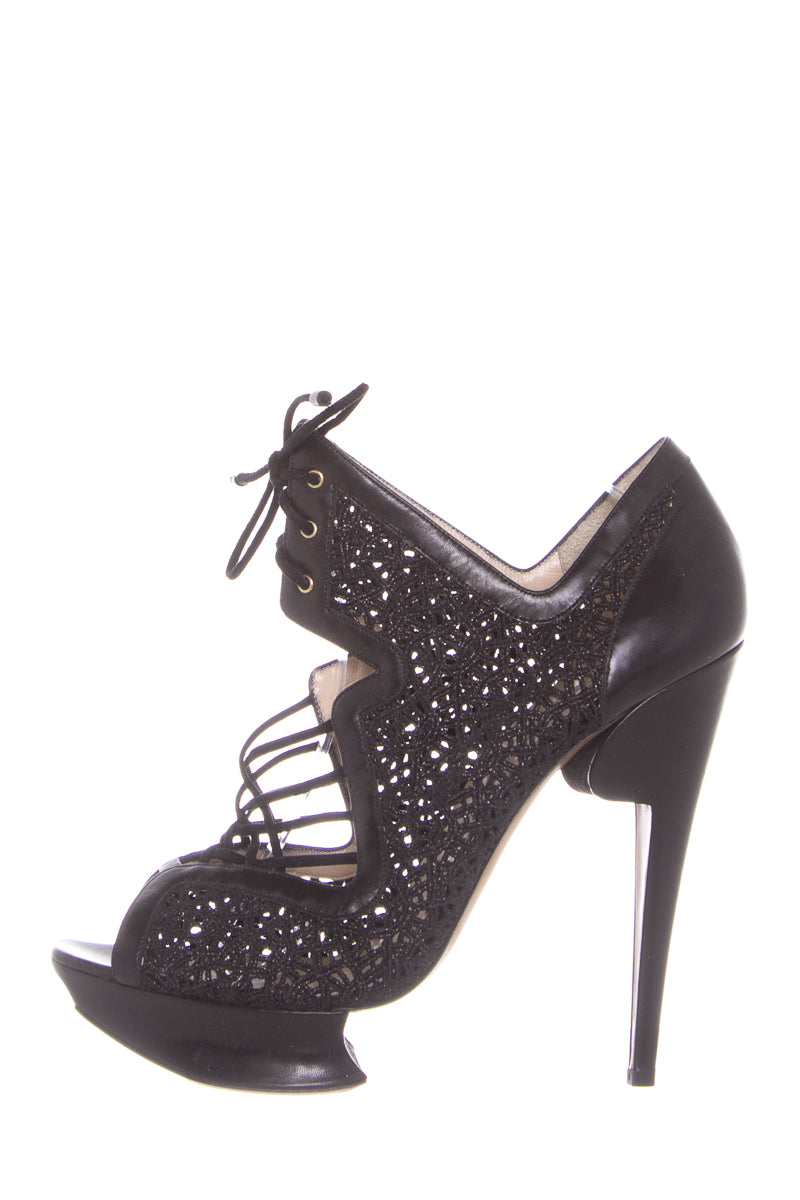 Nicholas Kirkwood Black Lace Up Heels SZ 41