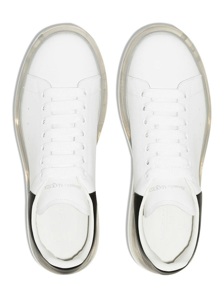 OVERSIZED TRANSPARENT SOLE SNEAKER