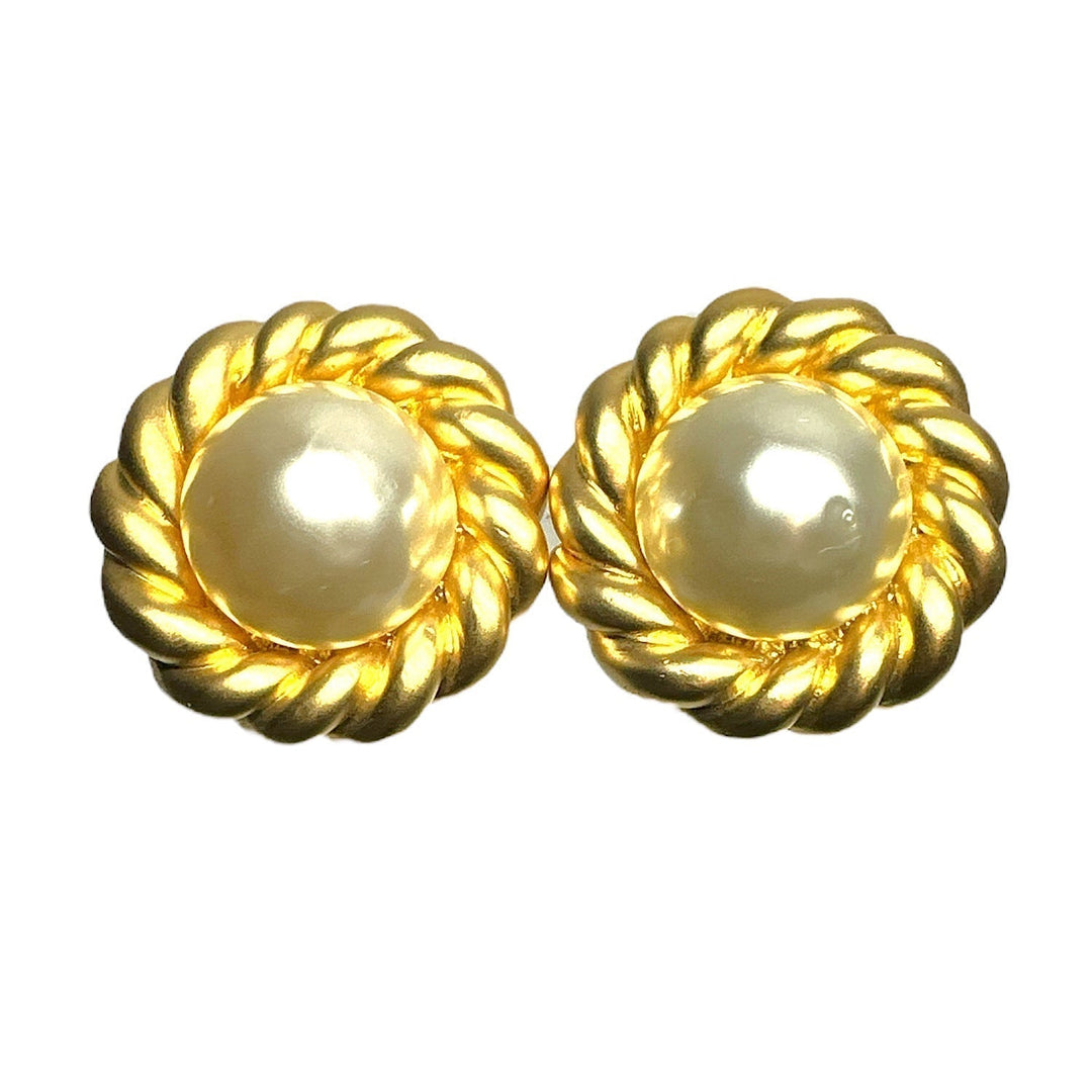 Vintage Top Quality Chanel Mabe Pearl Earrings