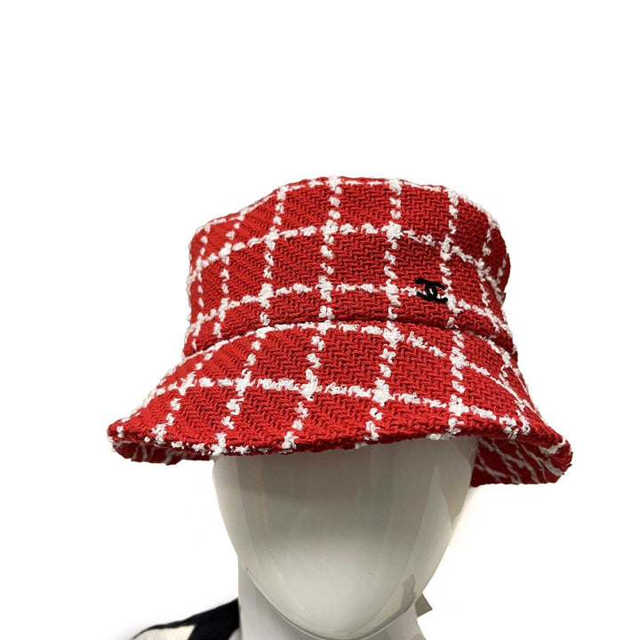 Top Quality Chanel NWT 23C RUNWAY Red White Fantasy Tweed Medium Bucket Hat Medium