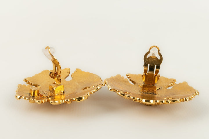 Boucles d'oreilles dor√©es Chanel
