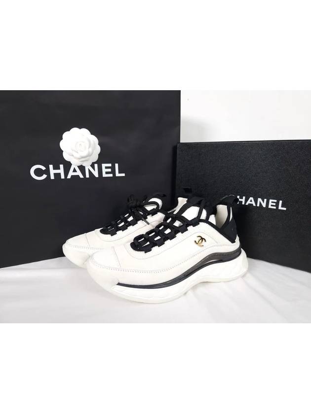 Logo Mixed Fibers Suede Low Top Sneakers White Chanel