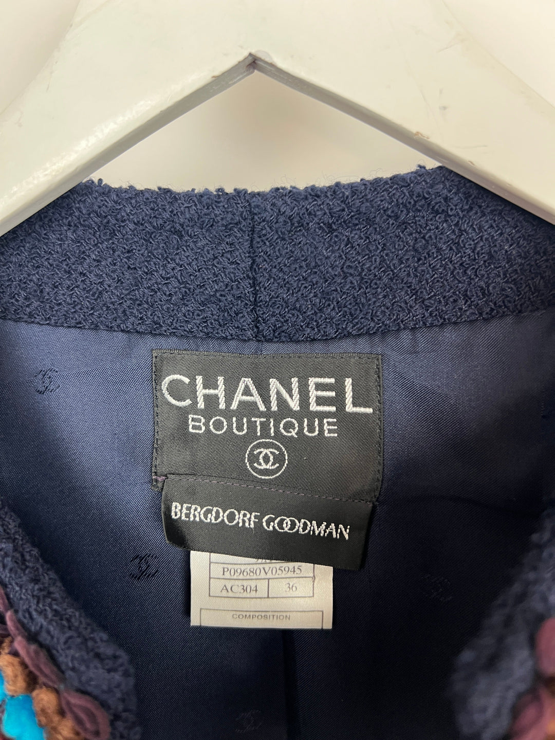 Top Quality Chanel for Bergdorf Newman AW/97 Navy Boucle Cropped Jacket with Matching Trousers Size FR 36 (UK 8)