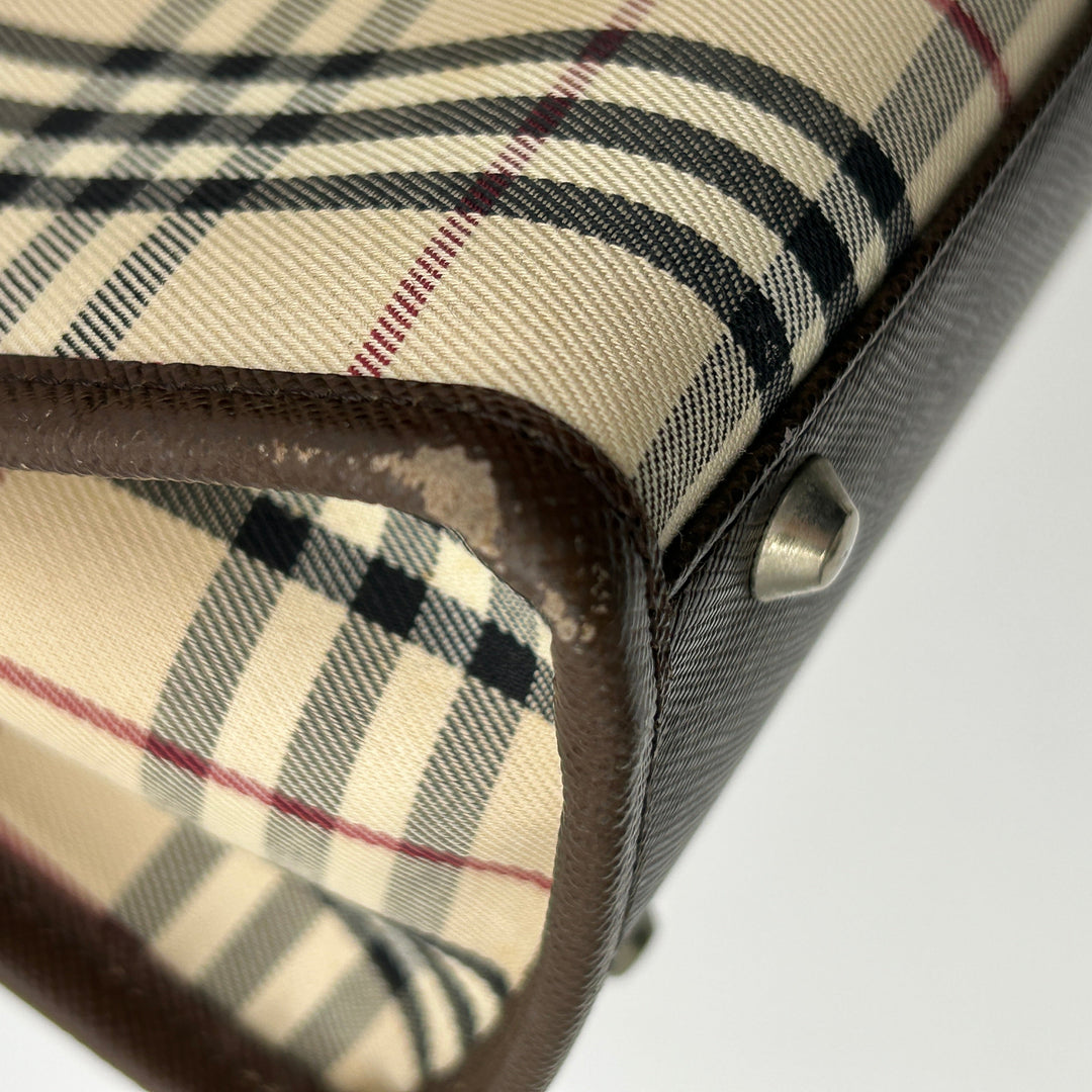 Burberry Nova Check Handbag YVEAE878