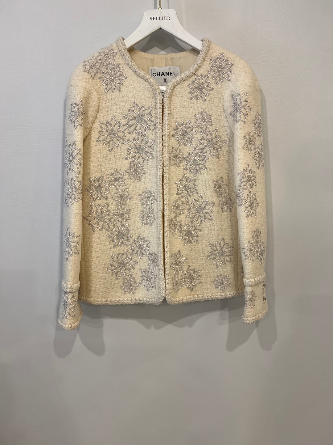 Top Quality Chanel 15A Paris-Salzburg Cream Tweed Jacket with Sequin Embellished Edelweiss and Pearl Buttons Size FR 36 (UK 8)