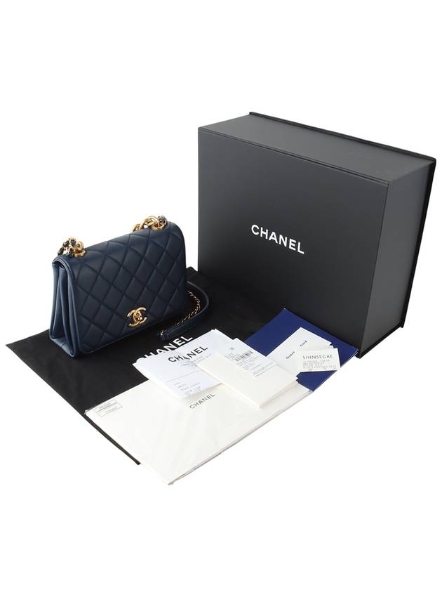 AS2639 Triple Pearl Chain Turnlock Flap Shoulder Bag Department Store Invoice 33802 Chanel