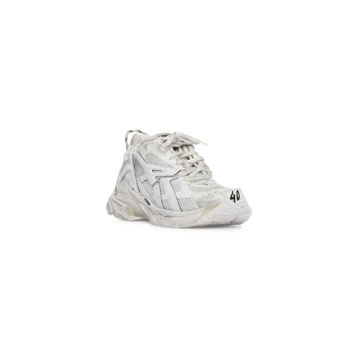 RUNNER SNEAKERS