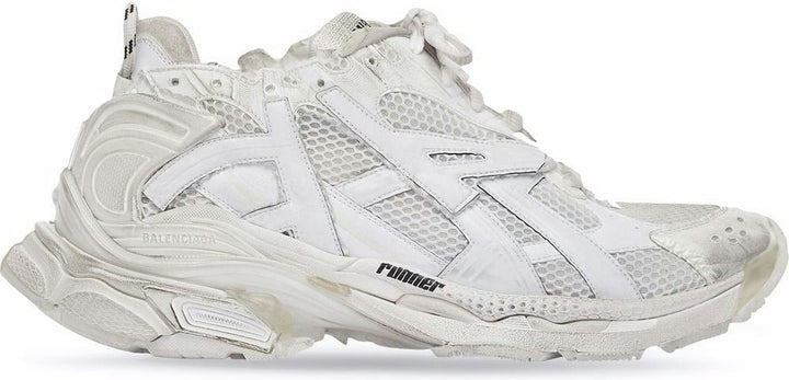 RUNNER SNEAKERS