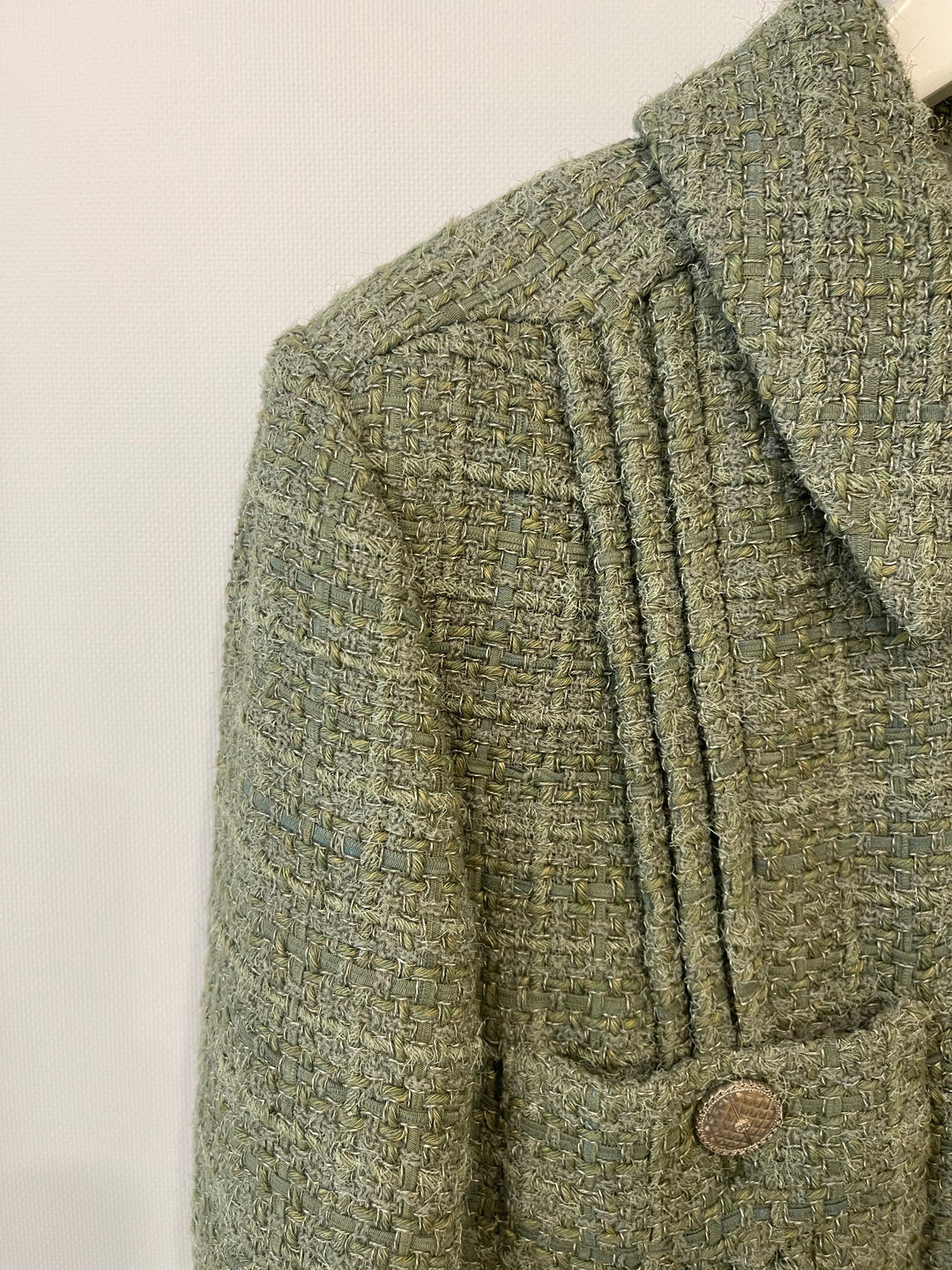 Top Quality Chanel Pistachio Green Tweed Jacket with CC Silver Split Button Detail Size FR 44 (UK 12)