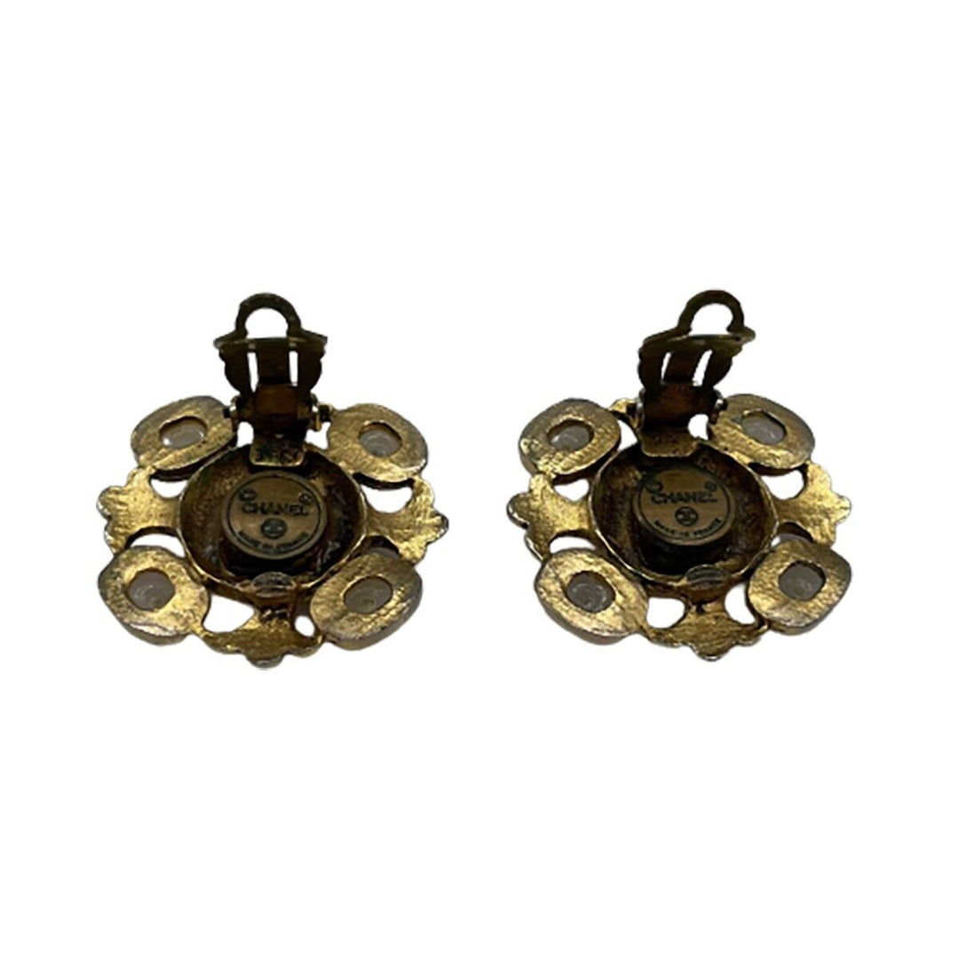 Chanel - Gripoix Red White Clip On Gold Tone Earrings 70s-80' Vintage
