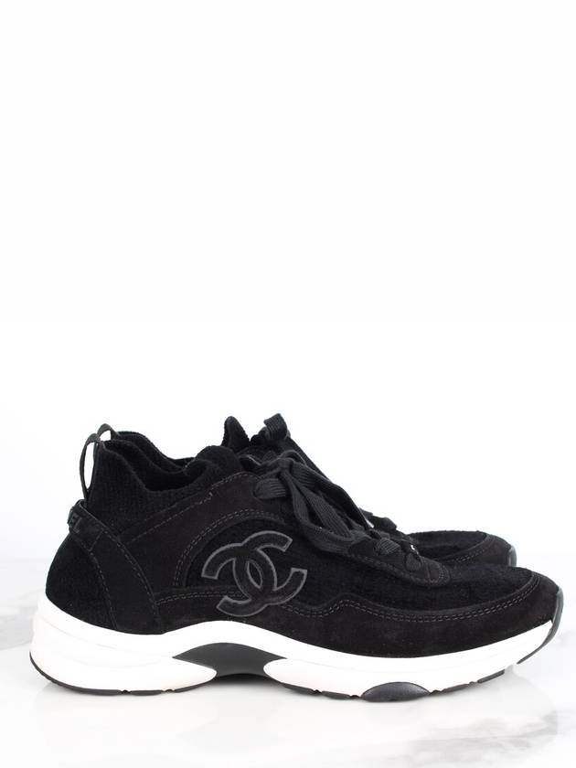 CC logo knit cruise sneakers 37 5 245 Chanel