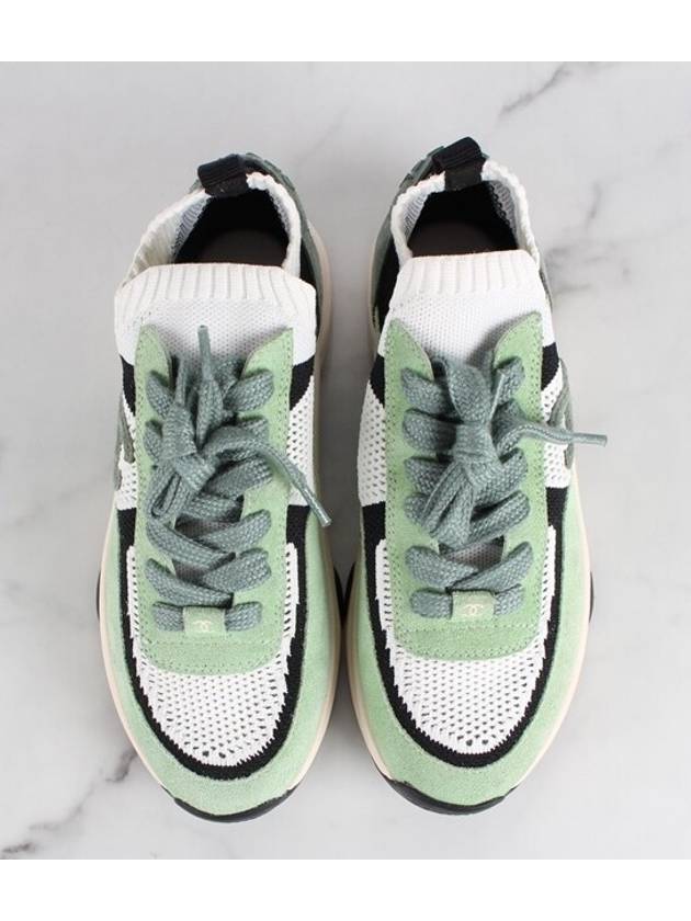cc logo knit sneakers 37 240 Chanel