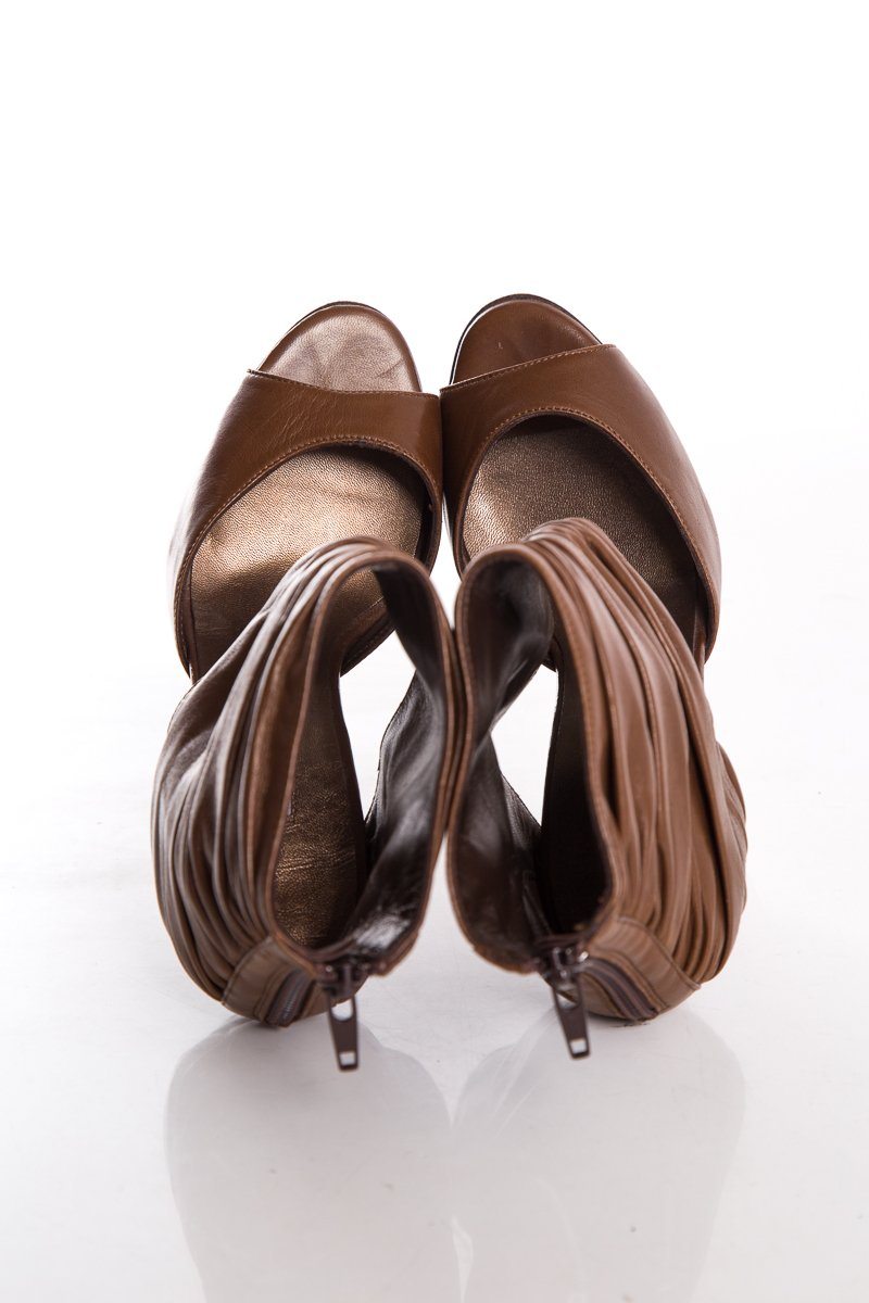 Manolo Blahnik Brown Leather Heels SZ 36.5