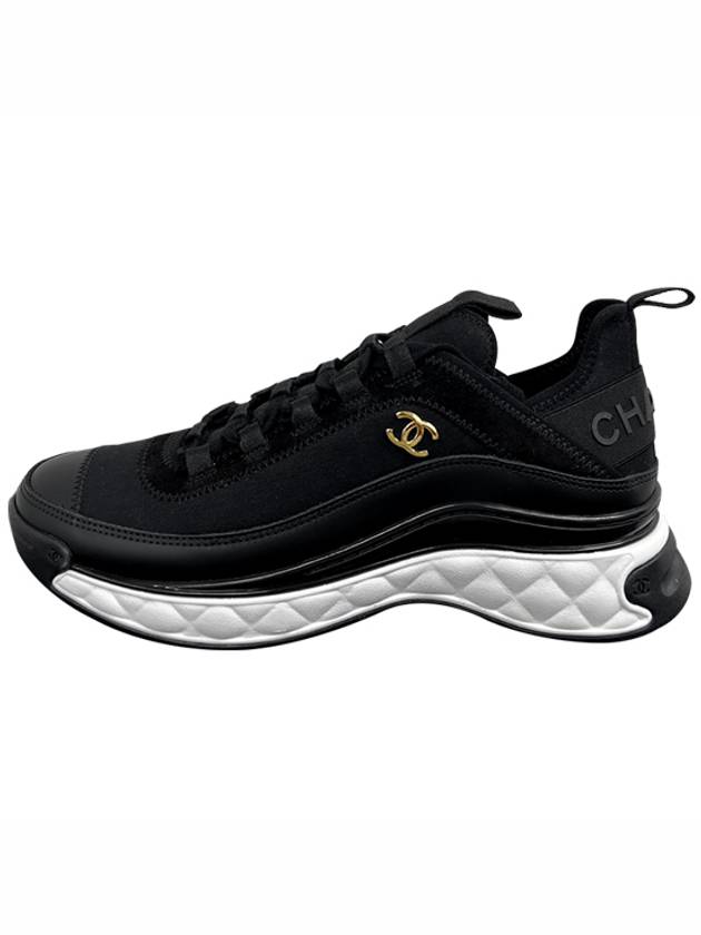 Mixed Fibers Velvet Calfskin Low Top Sneakers Black Chanel
