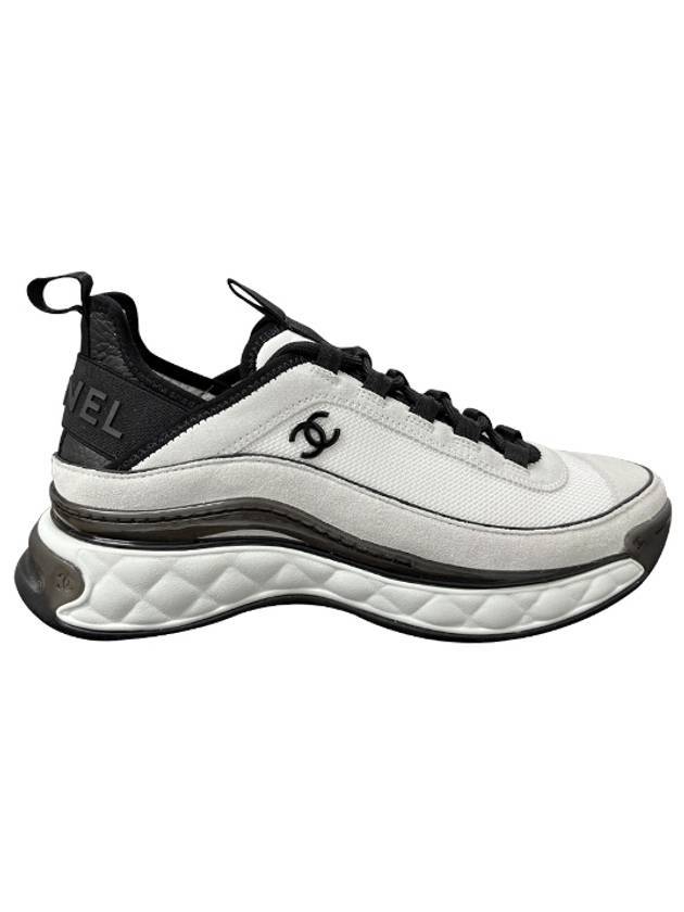 Fabric Suede Calfskin Low-Top Sneakers White Light Grey Chanel