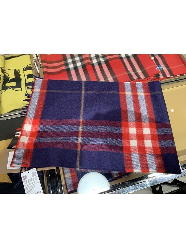 Burberry Classic Cashmere Scarf Navy Red