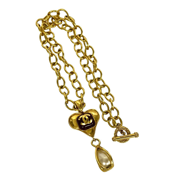 Top Quality Chanel Vintage Heart Pearl Necklace Pendant