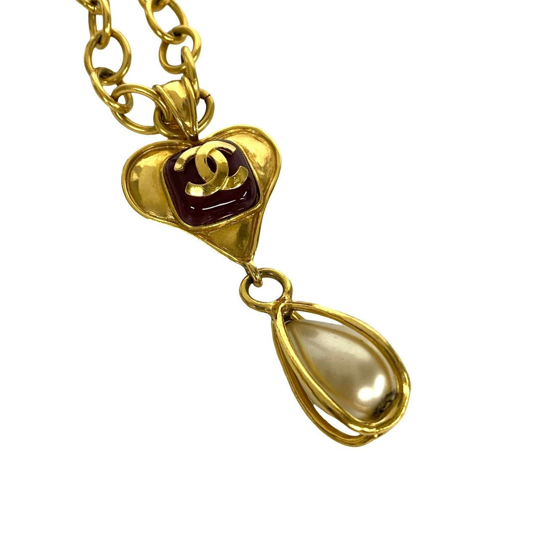 Top Quality Chanel Vintage Heart Pearl Necklace Pendant