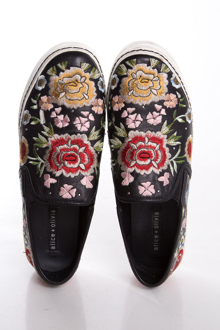 Alice + Olivia Black Embroidery Slip On Sneakers SZ 10
