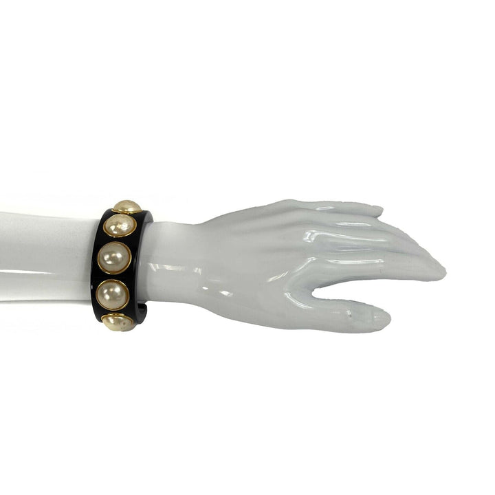 Chanel - Vintage Large Pearl Resin Cuff - Black - Bracelet