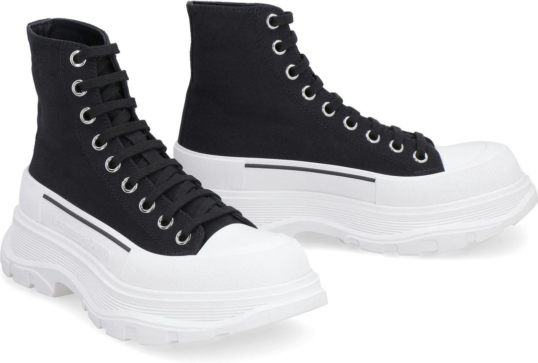 TREAD SLICK BOOTS
