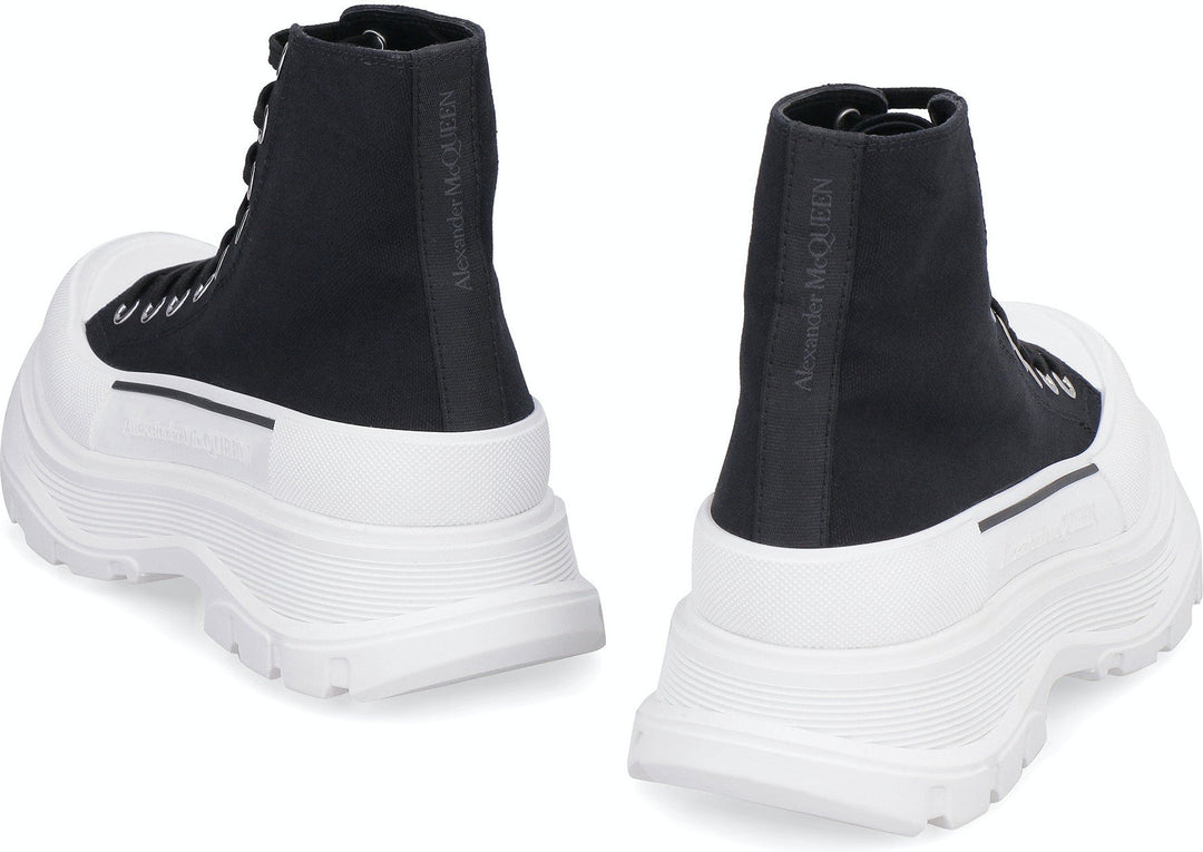 TREAD SLICK BOOTS