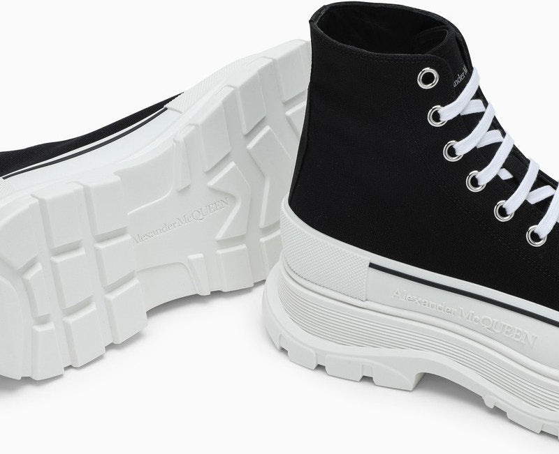 TREAD SLICK BOOTS