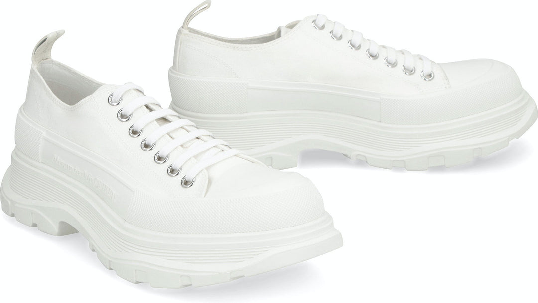 TREAD SLICK SNEAKERS