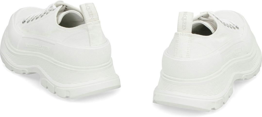 TREAD SLICK SNEAKERS
