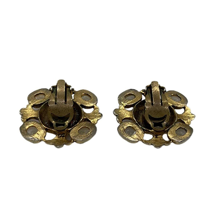 Chanel - Gripoix Red White Clip On Gold Tone Earrings 70s-80' Vintage