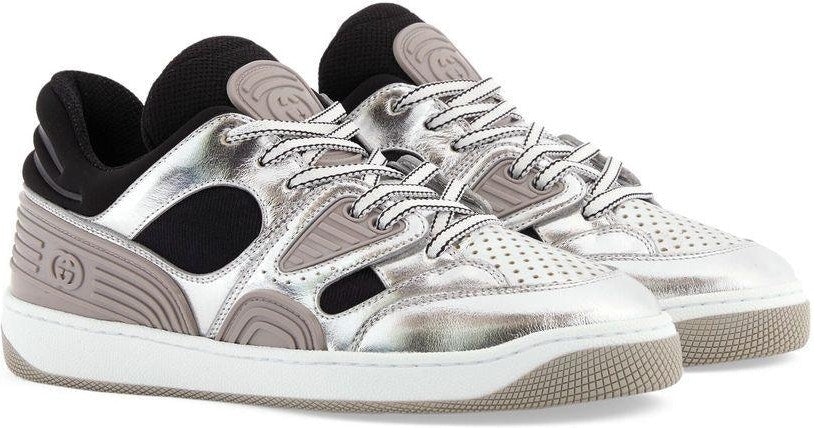 ELEVATE ANY LOOK WITH THIS METALLIC-LEATHER SNEAKER.