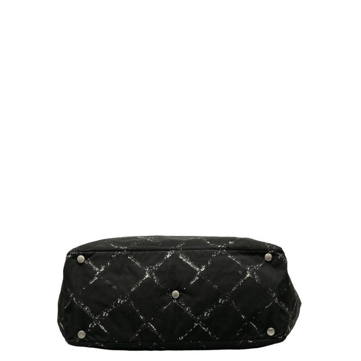 Top Quality Chanel Old Travel Line Tooth Tooth Bag Shoulder Bag Black Nylon Lady Chanel