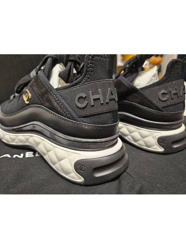 Mixed Fibers Velvet Calfskin Low Top Sneakers Black Chanel