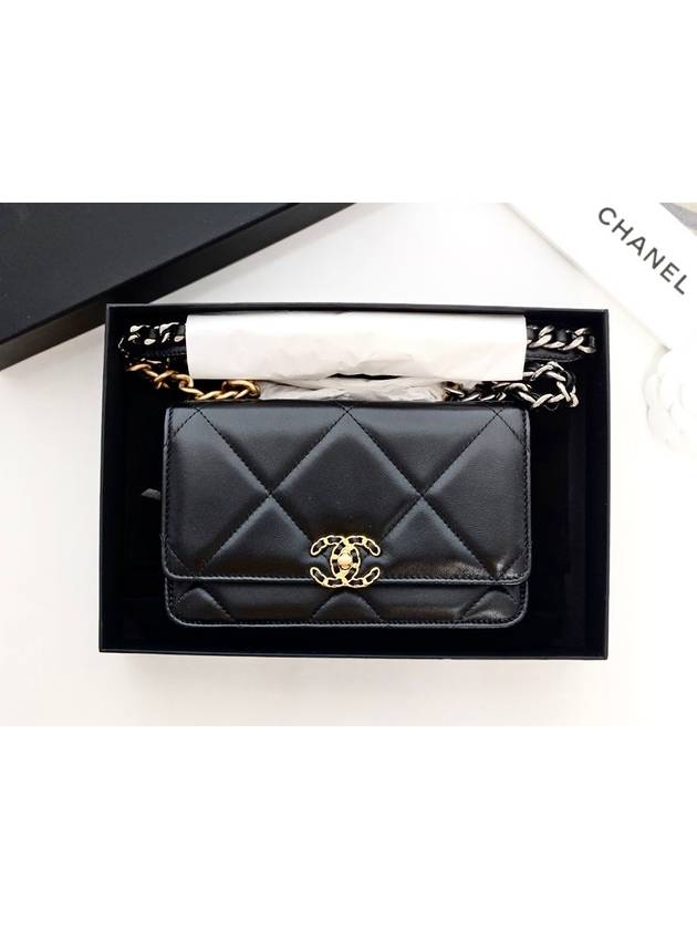 19 Chain Lambskin Cross Bag Black Chanel