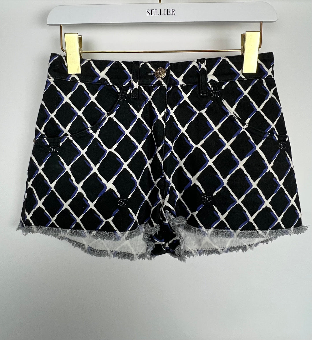 Top Quality Chanel Black Denim Mini Shorts with Quilted Print in Blue & White with Anchor Button Detail Size FR 34 (UK 6)