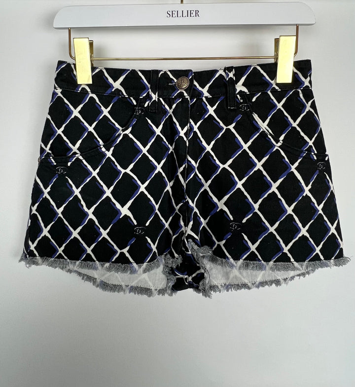 Top Quality Chanel Black Denim Mini Shorts with Quilted Print in Blue & White with Anchor Button Detail Size FR 34 (UK 6)